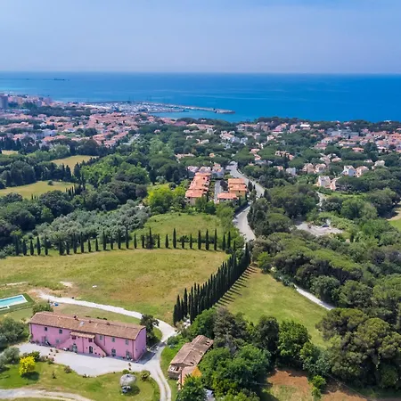 Cardo By Interhome דירה *